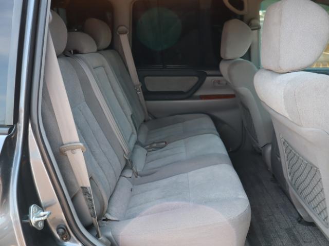 Ref:AUX-25101837 TOYOTA LAND CRUISER 100 2004 6 Ref:AUX-25101837 TOYOTA LAND CRUISER 100 2004 - Image 6
