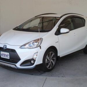 2016 Toyota Aqua pearl hybrid used car Japan export