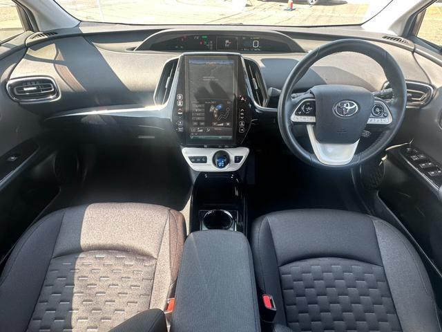 Ref:AUX-25112781 TOYOTA PRIUS PHV 2018 3 Ref:AUX-25112781 TOYOTA PRIUS PHV 2018 - Image 3