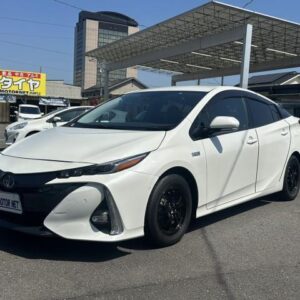 2018 Toyota Prius Phv pearl hybrid used car Japan export
