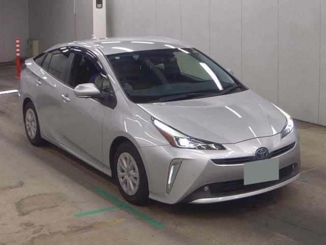 Ref:AUX-25118141 TOYOTA PRIUS 2020 1 2020 Toyota Prius silver gasoline used car Japan export