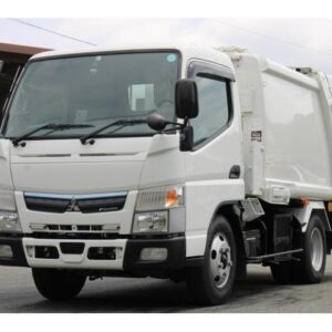 2020 Mitsubishi Fuso Canter white diesel used car Japan export