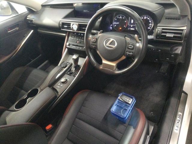 Ref:AUX-25118442 LEXUS IS 2017 3 Ref:AUX-25118442 LEXUS IS 2017 - Image 3