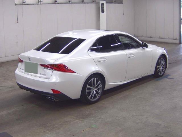 Ref:AUX-25118442 LEXUS IS 2017 5 Ref:AUX-25118442 LEXUS IS 2017 - Image 5