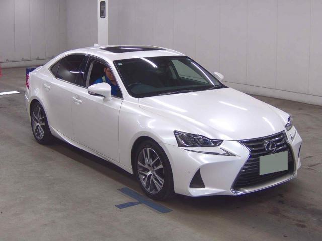 Ref:AUX-25118442 LEXUS IS 2017 1 2017 Lexus Is pearl gasoline used car Japan export