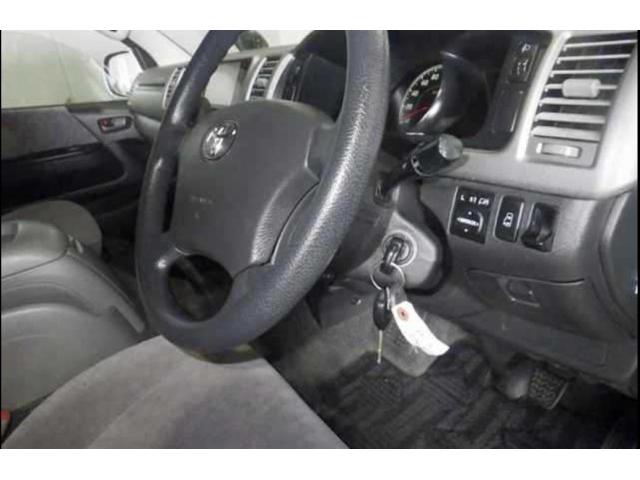 Ref:AUX-25118450 TOYOTA HIACE WAGON 2009 4 Ref:AUX-25118450 TOYOTA HIACE WAGON 2009 - Image 4