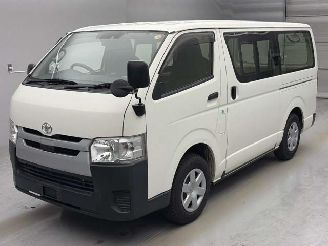 Ref:AUX-25122671 TOYOTA HIACE VAN 2018 1 2018 Toyota Hiace Van white diesel used car Japan export