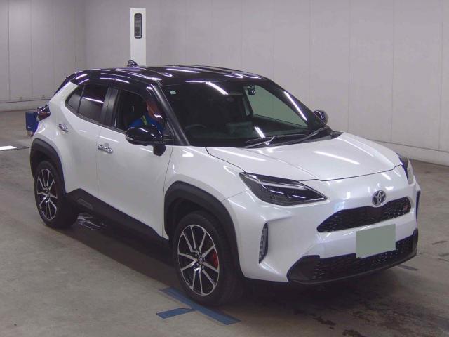 Ref:AUX-25122761 TOYOTA YARIS CROSS 2025 1 2025 Toyota Yaris Cross pearl gasoline used car Japan export
