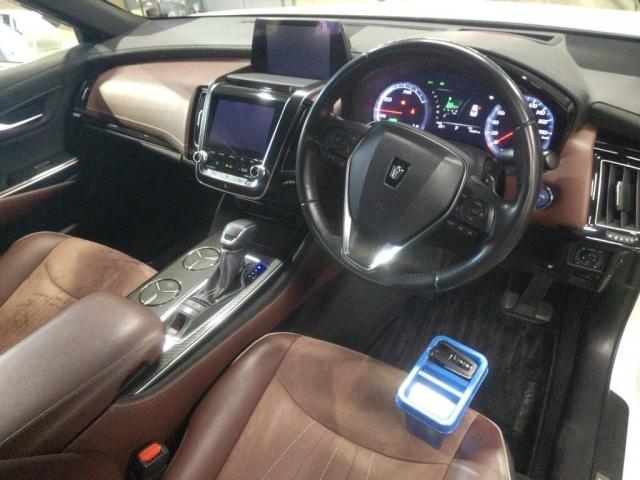 Ref:AUX-25122794 TOYOTA CROWN HYBRID 2018 3 Ref:AUX-25122794 TOYOTA CROWN HYBRID 2018 - Image 3
