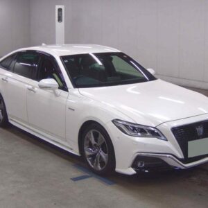 2018 Toyota Crown Hybrid pearl gasoline used car Japan export