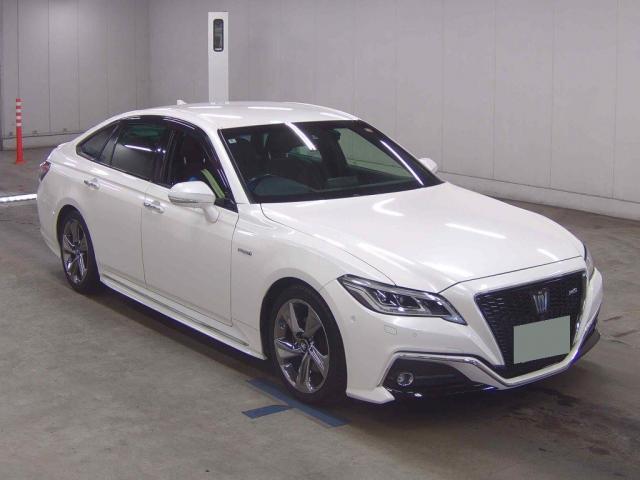 Ref:AUX-25122794 TOYOTA CROWN HYBRID 2018 1 2018 Toyota Crown Hybrid pearl gasoline used car Japan export