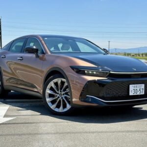 2023 Toyota Crown Crossover tea gasoline used car Japan export