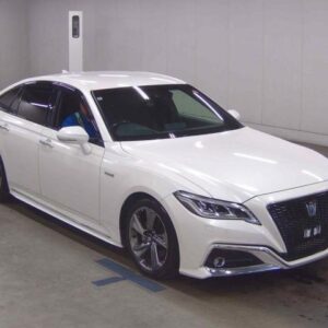 2018 Toyota Crown Hybrid pearl gasoline used car Japan export