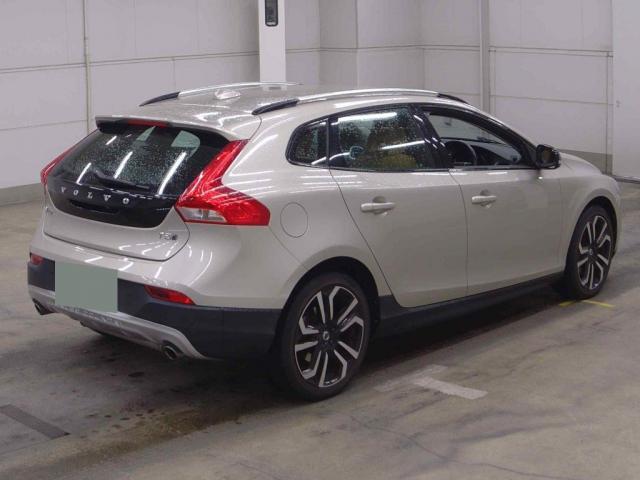 Ref:AUX-25127834 VOLVO V40 2018 2 Ref:AUX-25127834 VOLVO V40 2018 - Image 2