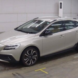 2018 Volvo V40 gold gasoline used car Japan export
