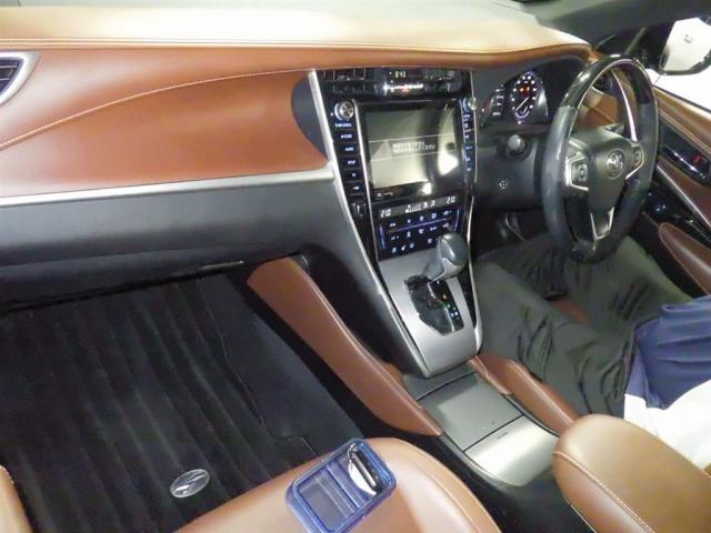 Ref:AUX-25127840 TOYOTA HARRIER 2017 3 Ref:AUX-25127840 TOYOTA HARRIER 2017 - Image 3