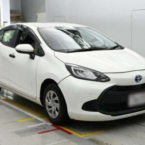 2023 Toyota Aqua white gasoline used car Japan export