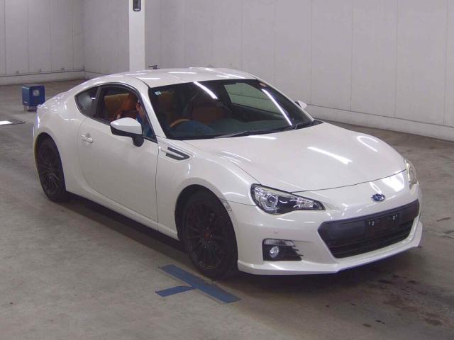 Ref:AUX-25132314 SUBARU BRZ 2013 1 2013 Subaru Brz pearl gasoline used car Japan export