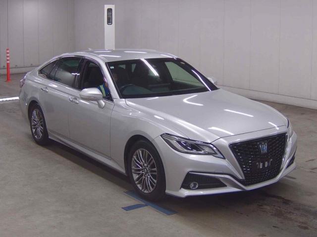 Ref:AUX-25132317 TOYOTA CROWN HYBRID 2022 1 2022 Toyota Crown Hybrid silver gasoline used car Japan export