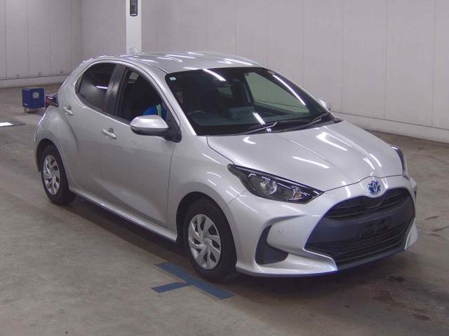 Ref:AUX-25132322 TOYOTA YARIS 2021 1 2021 Toyota Yaris silver gasoline used car Japan export