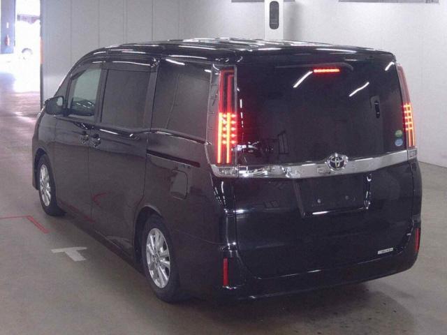 Ref:AUX-25138865 TOYOTA NOAH 2018 2 Ref:AUX-25138865 TOYOTA NOAH 2018 - Image 2