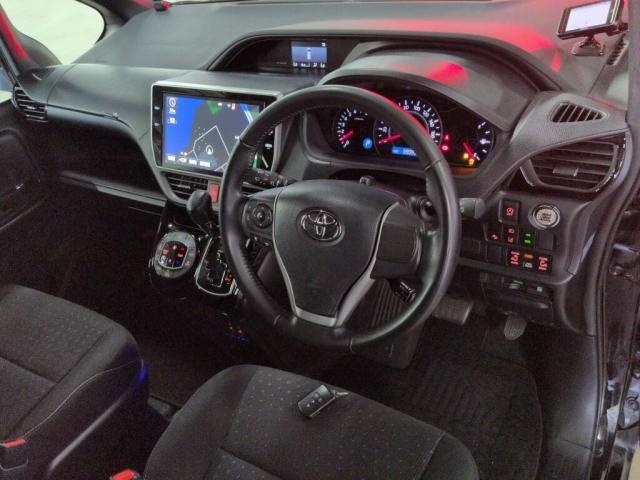 Ref:AUX-25138865 TOYOTA NOAH 2018 3 Ref:AUX-25138865 TOYOTA NOAH 2018 - Image 3