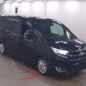 2018 Toyota Noah black gasoline used car Japan export