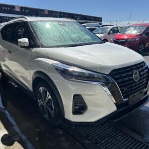 2021 Nissan Kicks pearl hybrid used car Japan export
