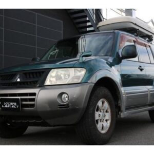 2005 Mitsubishi Pajero green gasoline used car Japan export