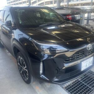 2025 Toyota Yaris Cross black hybrid used car Japan export