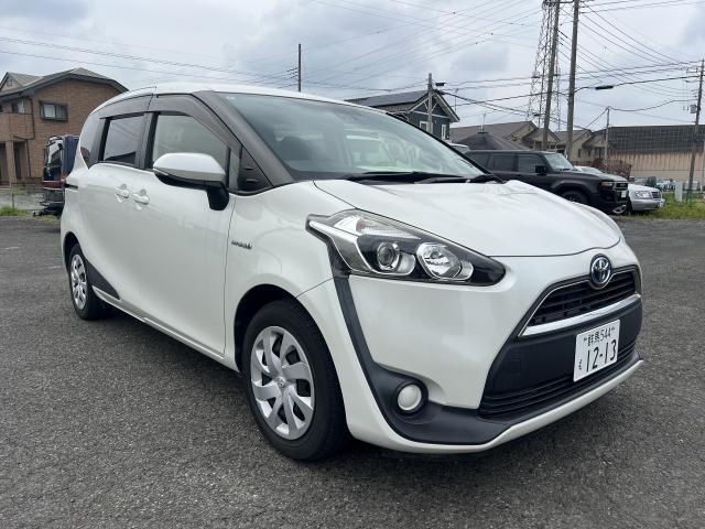 Ref:AUX-25152382 TOYOTA SIENTA 2018 1 2018 Toyota Sienta pearl hybrid used car Japan export
