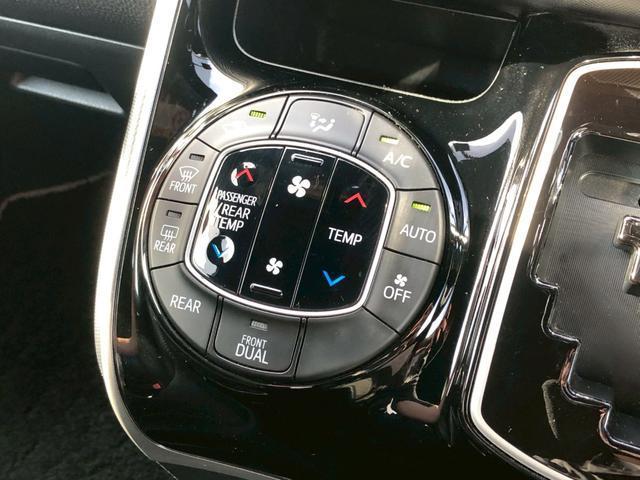 Ref:AUX-25157792 TOYOTA VOXY 2018 17 Ref:AUX-25157792 TOYOTA VOXY 2018 - Image 17