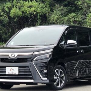 2018 Toyota Voxy black gasoline used car Japan export