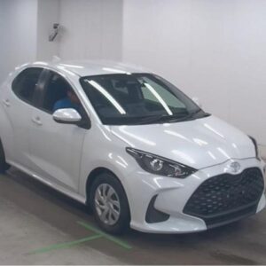 2024 Toyota Yaris pearl gasoline used car Japan export