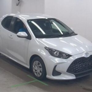 2024 Toyota Yaris pearl gasoline used car Japan export