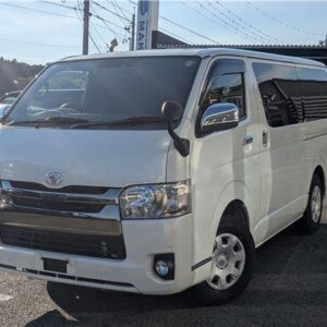 2020 Toyota Hiace Van pearl gasoline used car Japan export