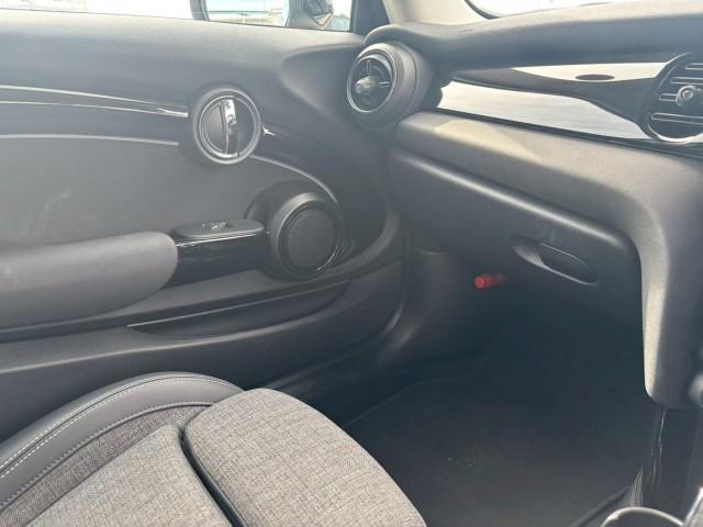 Ref:AUX-25158810 MINI MINI 2022 16 Ref:AUX-25158810 MINI MINI 2022 - Image 16