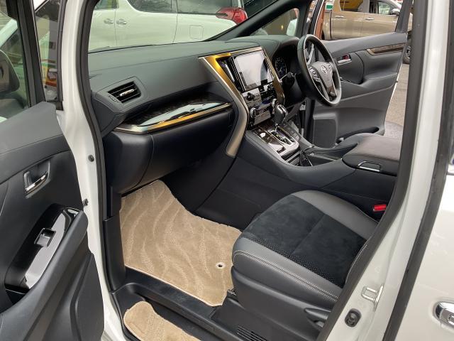 Ref:AUX-25158967 TOYOTA ALPHARD HYBRID 2022 14 Ref:AUX-25158967 TOYOTA ALPHARD HYBRID 2022 - Image 14