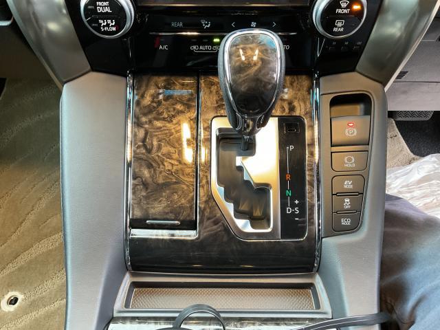 Ref:AUX-25158967 TOYOTA ALPHARD HYBRID 2022 17 Ref:AUX-25158967 TOYOTA ALPHARD HYBRID 2022 - Image 17