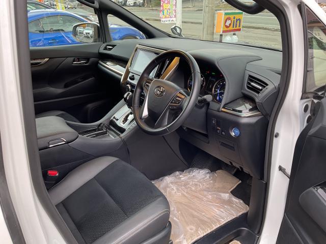 Ref:AUX-25158967 TOYOTA ALPHARD HYBRID 2022 9 Ref:AUX-25158967 TOYOTA ALPHARD HYBRID 2022 - Image 9