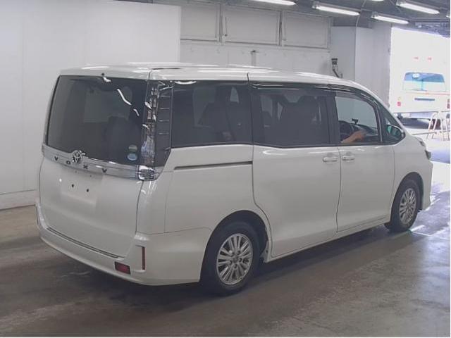 Ref:AUX-25163321 TOYOTA VOXY 2016 2 Ref:AUX-25163321 TOYOTA VOXY 2016 - Image 2