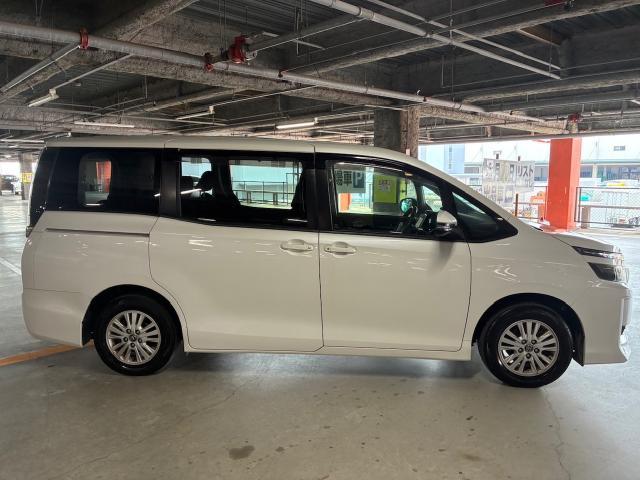 Ref:AUX-25163321 TOYOTA VOXY 2016 9 Ref:AUX-25163321 TOYOTA VOXY 2016 - Image 9