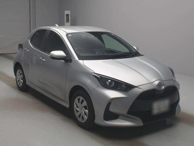 Ref:AUX-25163507 TOYOTA YARIS 2023 1 2023 Toyota Yaris silver gasoline used car Japan export