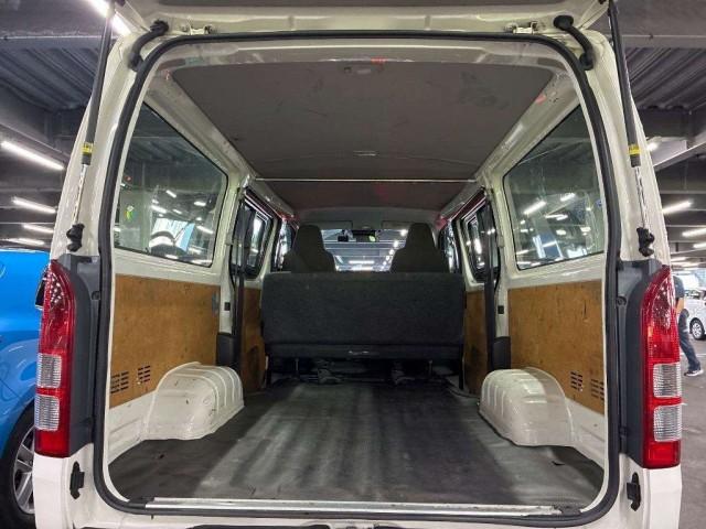 Ref:AUX-25163628 TOYOTA HIACE VAN 2018 3 Ref:AUX-25163628 TOYOTA HIACE VAN 2018 - Image 3