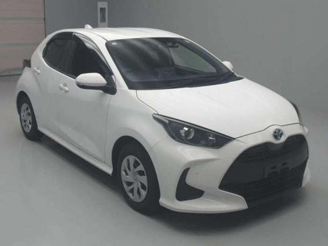 Ref:AUX-25163631 TOYOTA YARIS 2023 1 2023 Toyota Yaris white gasoline used car Japan export