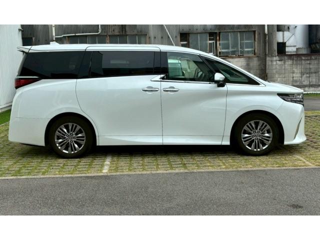 Ref:AUX-25163663 TOYOTA ALPHARD 2025 4 Ref:AUX-25163663 TOYOTA ALPHARD 2025 - Image 4