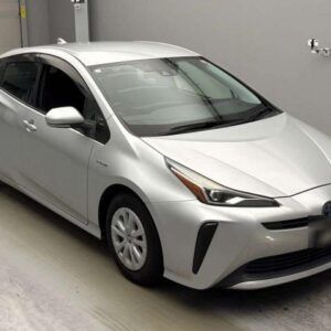 2019 Toyota Prius silver gasoline used car Japan export