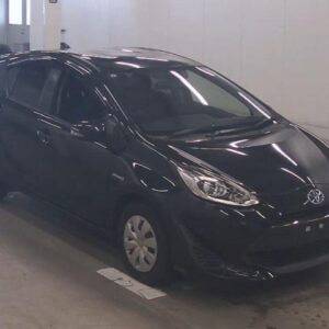 2017 Toyota Aqua black gasoline used car Japan export