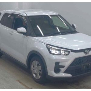 2020 Toyota Raize pearl gasoline used car Japan export