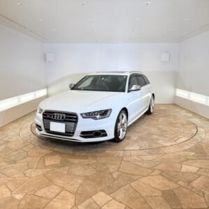 2013 Audi S6Avant white gasoline used car Japan export